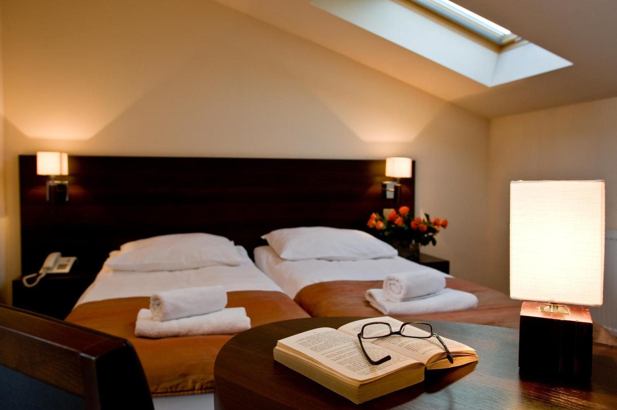 Luxury Double Room,681591519:JPEG