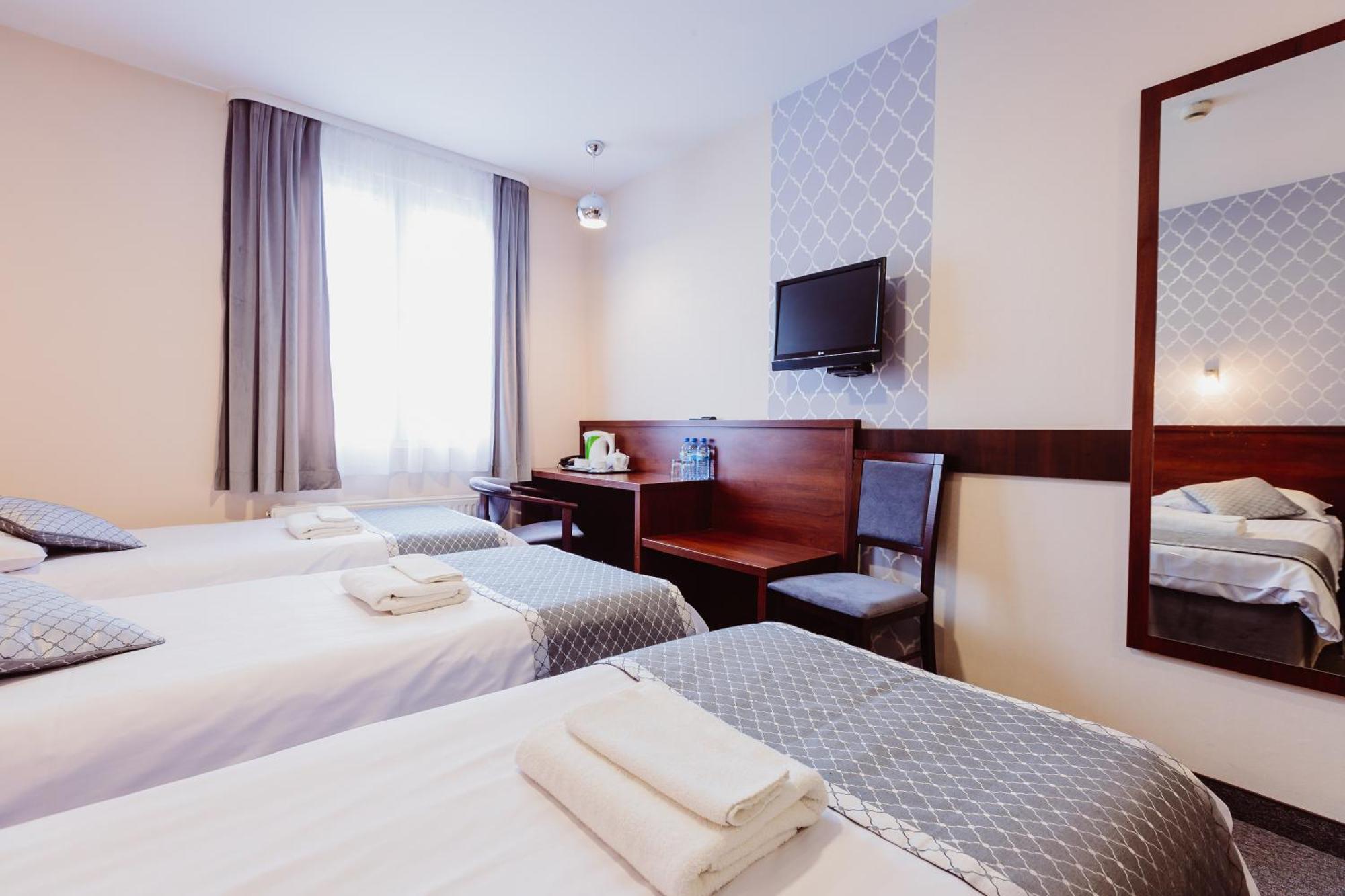 Triple Room,1758532591:JPEG